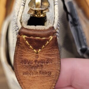 Heat stamp on the zip tab, made in France