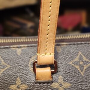 Close up of the handle base and vachetta tab