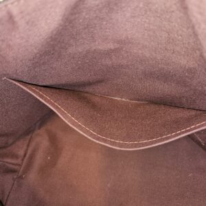 Interior pocket close up