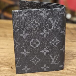 Louis Vuitton Passport Cover Eclipse - Image 3