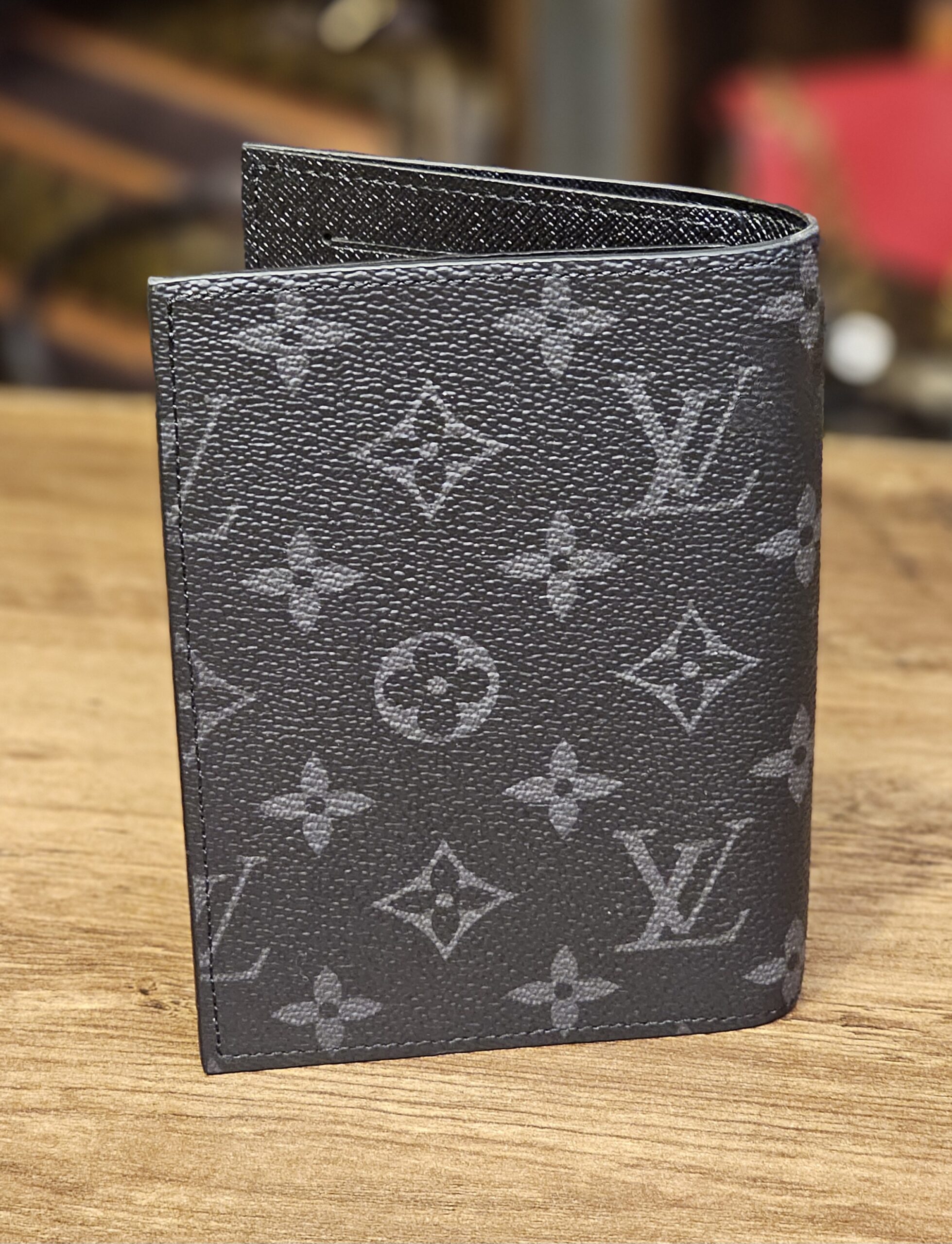 Louis Vuitton Passport Cover Eclipse - Image 3